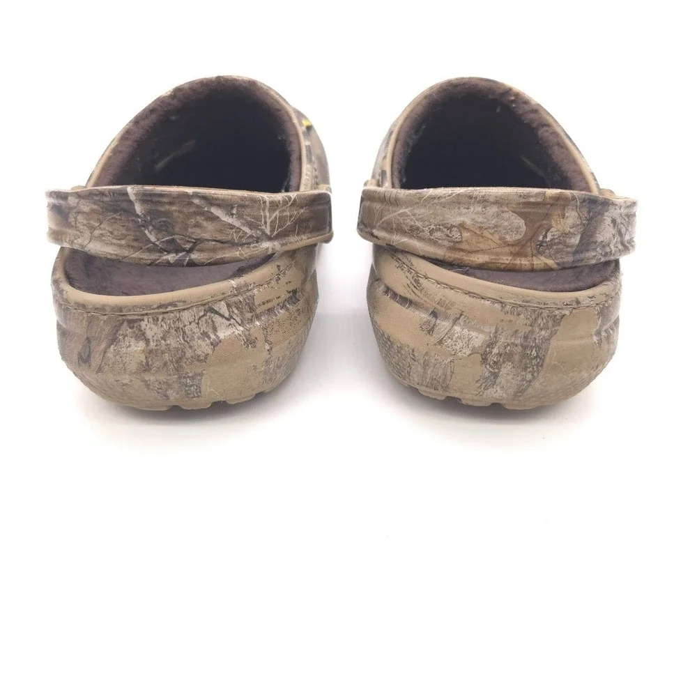 Crocs Realtree Camo Fleece Lined Clogs Men's Size 8 Jibbitz Charms Rick & Morty
